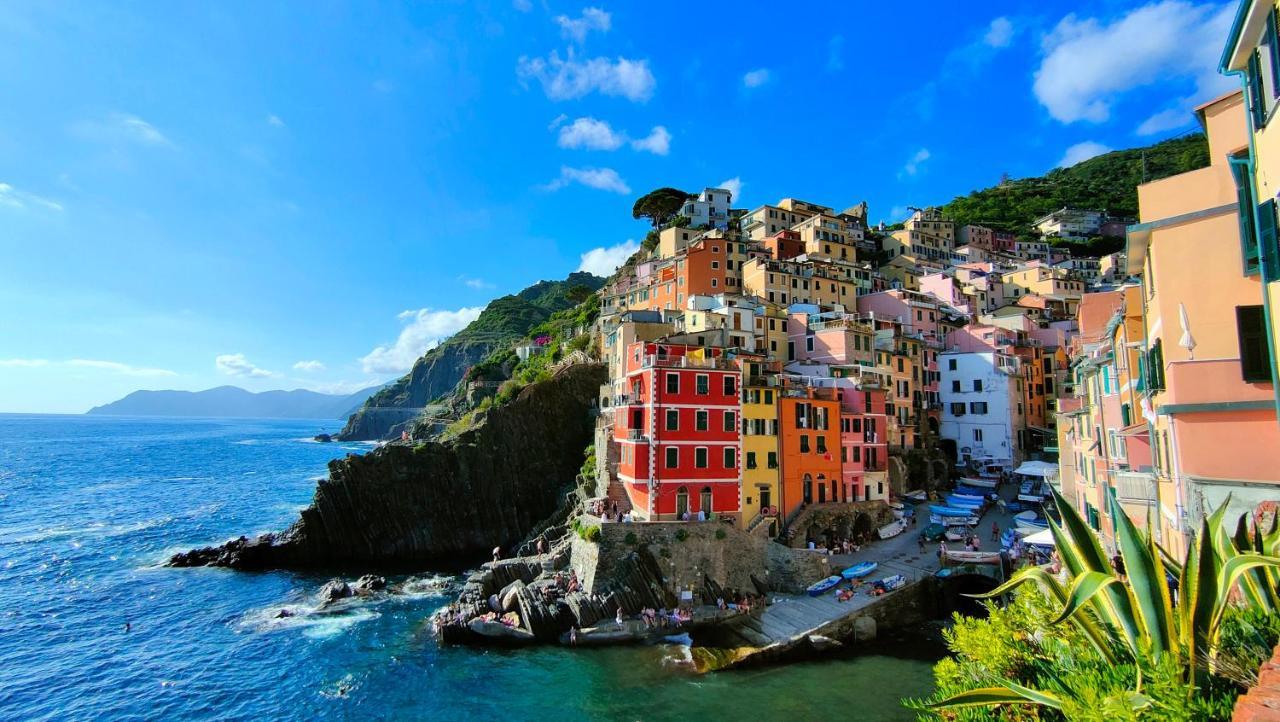 Biassa La Casa Delle Pietre Parlanti - Casa In Pietra Ai Piedi Del Parco Delle 5 Terre Bed & Breakfast エクステリア 写真
